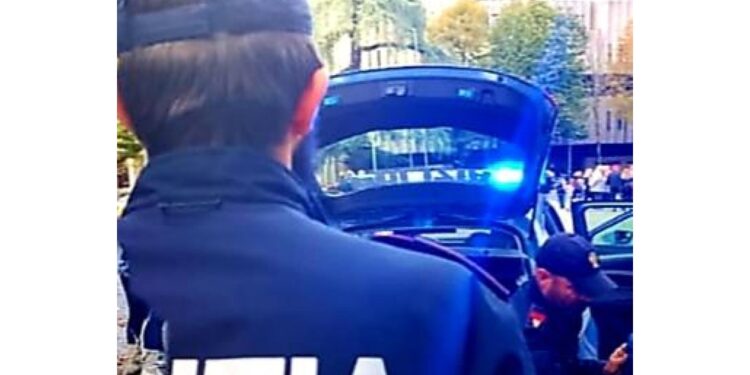 Parapiglia e arriva polizia. 4 denunciati