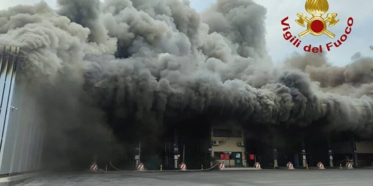 Altri tre a fuoco in passato.Campidoglio