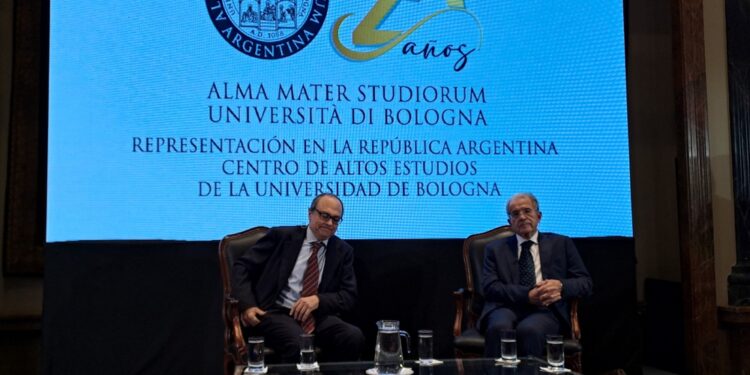 L'ex premier a Buenos Aires per i 25 anni di Unibo in Argentina