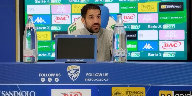 Cesc Fabregas in sala stampa a Brescia