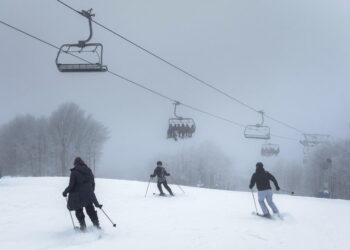 Fuori pista estremamente pericolosi; sicure le piste aperte