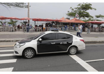 Frane e allagamenti nella zona nord della metropoli carioca