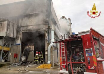 Nessun ferito nel rogo a Caravate