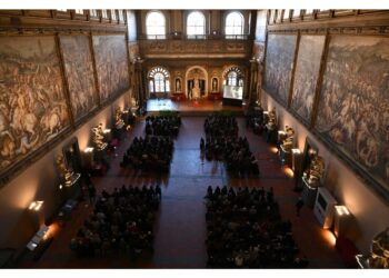 A cerimonia in Palazzo Vecchio oltre 500 persone