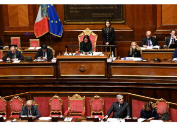 A chiederlo in Aula il ministro Ciriani