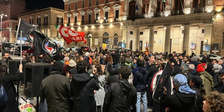 Nave sottoposta a fermo per la violazione del decreto Cutro