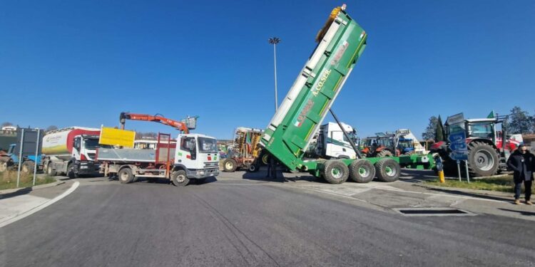 Si alza il livello della protesta degli agricoltori