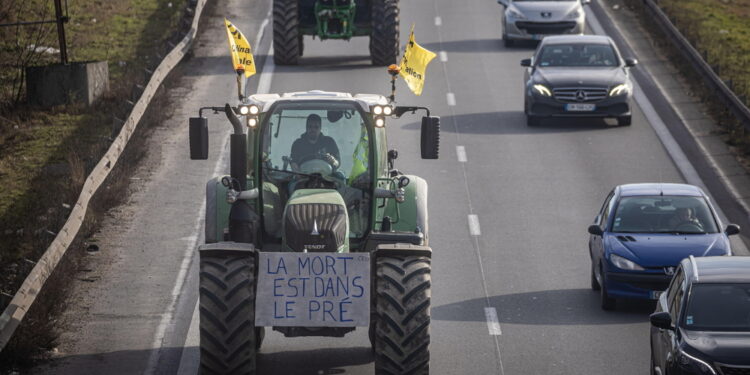 Diverse autostrade ancora bloccate