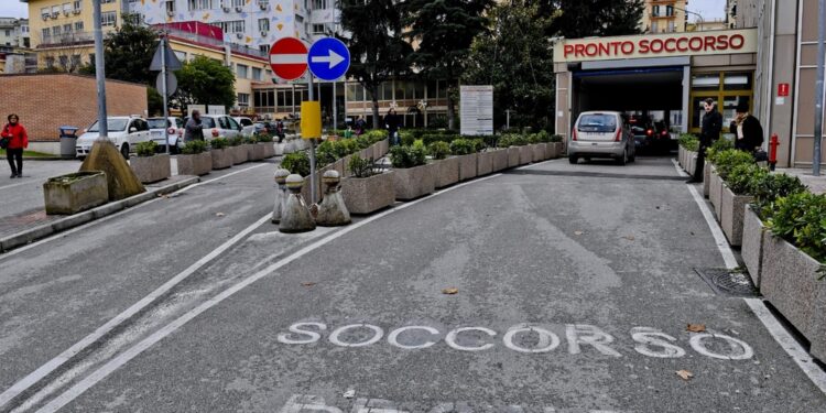 Al pronto soccorso dell'ospedale pediatrico Santobono di Napoli