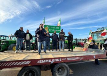 Il leader del movimento degli agricoltori al presidio di Crotone