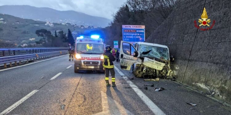 Negli stabilimenti liguri. Basar Shames lascia moglie e figlia