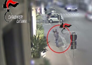 Aggressione a Catania ripresa da sistema di videosorveglianza