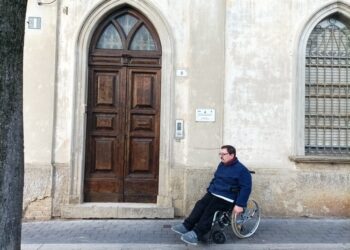 A Guardiagrele in Abruzzo. Manca rampa d'accesso e wc ad hoc