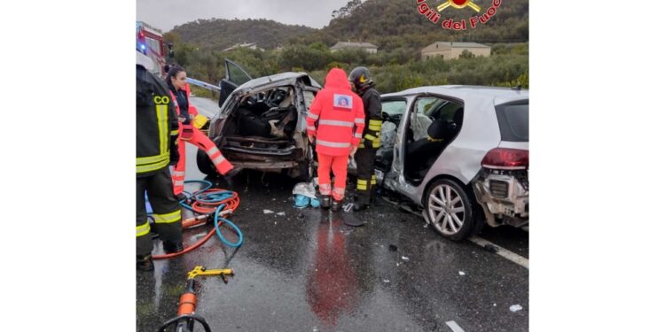 Scontro a Crotone sulla statale "Silana-Crotonese"