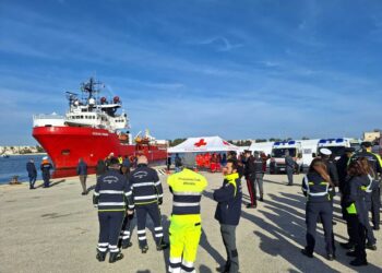 La nave era già stata autorizzata a raggiungere Siracusa