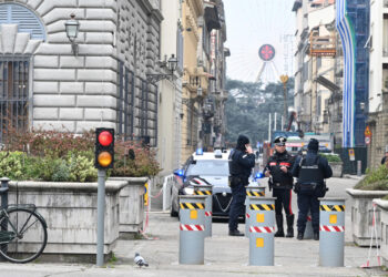 Per l'azione contro la sede diplomatica a Firenze