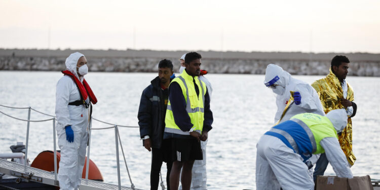 Barca diretta in Sardegna affondata al largo di Skikda