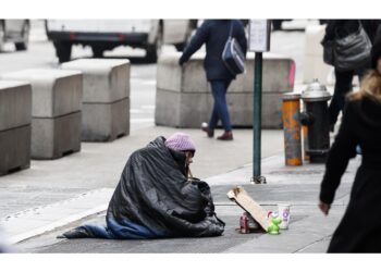 Fatte a mano e lasciate in città per chi ne ha bisogno