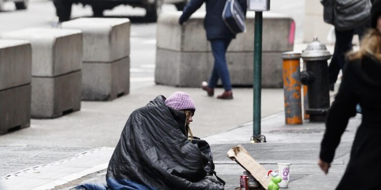 Fatte a mano e lasciate in città per chi ne ha bisogno