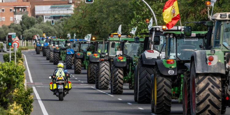 Chiusa autostrada N-521 con Estremadura per proteste agricoltori