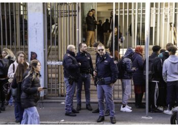 Il gruppo scappato dopo l'intervento di docenti e genitori