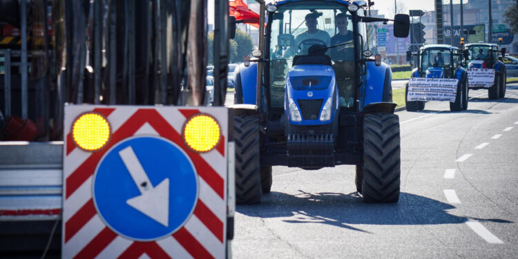 Nel Casertano disagi con 4 km di coda. Annunciata mobilitazione