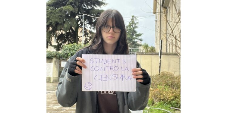 In solidarietà con i giovani picchiati a Pisa e Firenze