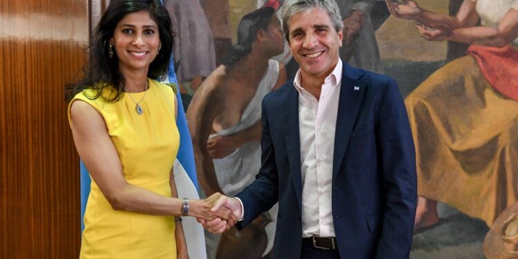 Gita Gopinath in Argentina per conoscere da vicino la situazione