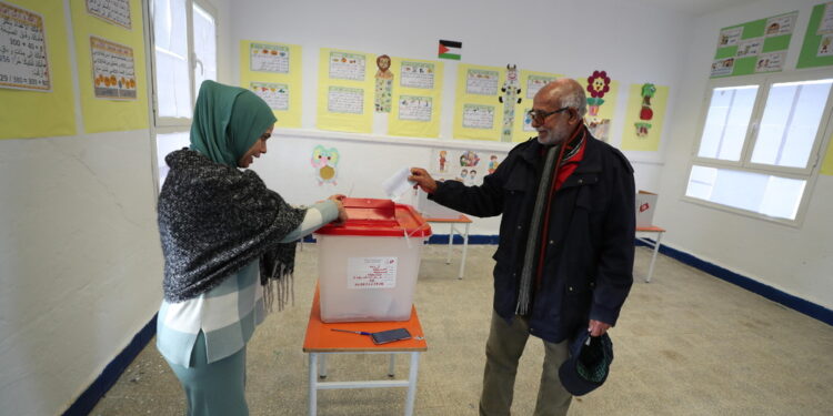 Si vota per la seconda Camera del Paese