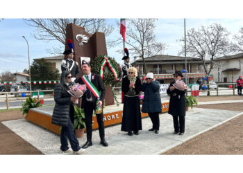 Zakia Seddiki a cerimonia monumento ai Carabinieri in Veneto