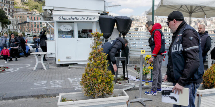 "Devo picchiarti tutti i giorni" e "devi fare sua stessa fine"