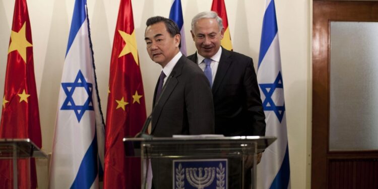 Wang Yi: 'Non va più ignorata occupazione territori palestinesi'