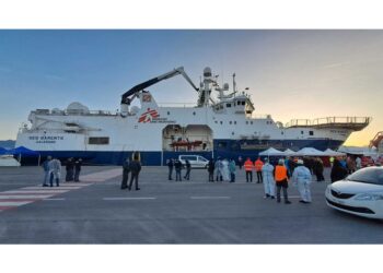 Ventesimo blocco per una nave umanitaria