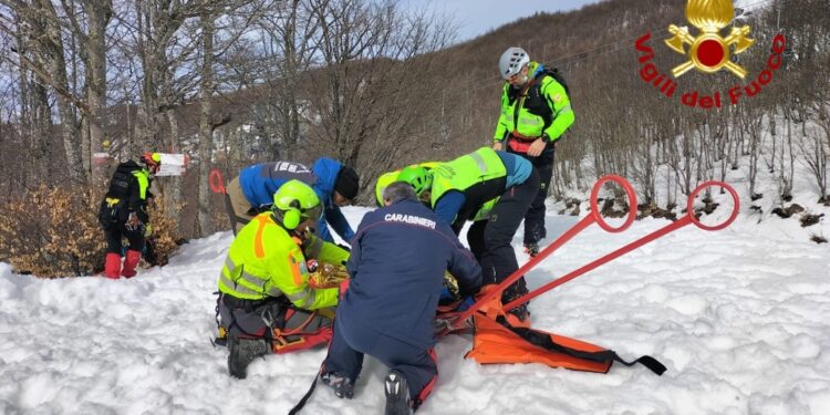 A S. Stefano D'Aveto. Soccorso con elicottero per trauma a testa