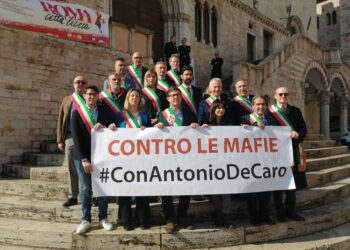 Solidarietà al sindaco di Bari prima dell'iniziativa dell'Anci