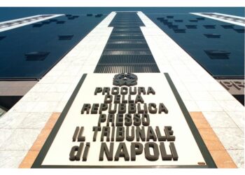 Avvisi della Dda e a politici