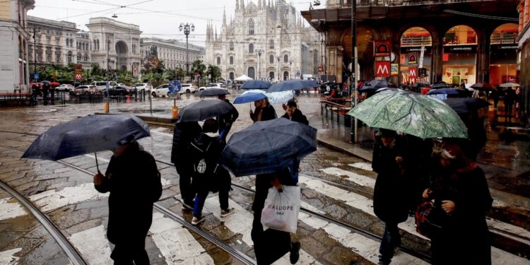 Nessun ferito ma 74 interventi nella notte dei Vigili del Fuoco