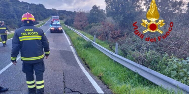 Cedimento di mezzo metro sulla sp 71 tra Samugheo e Busachi