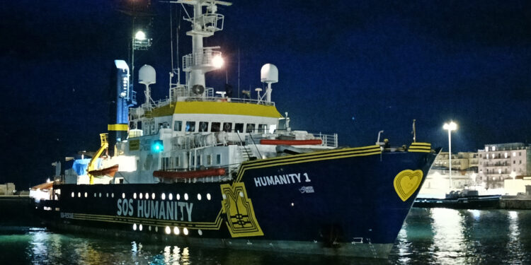 Equipaggio nave ong tedesca