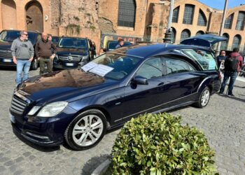 Sindacati taxi: 'In piazza chi sta con Uber e non vuole regole'