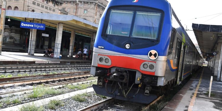 Investito da un Intercity. Ancora da chiarire la dinamica