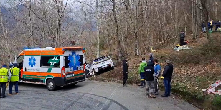 A Barga 22enne soccorso in codice rosso