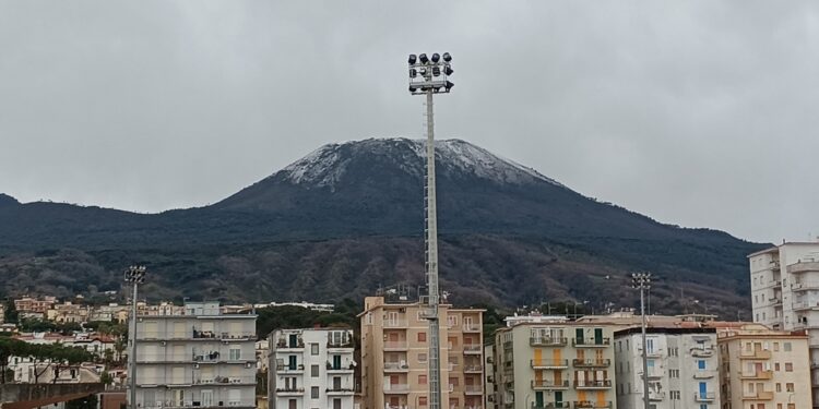 Pioggia nel corso di tutta la notte sull'area napoletana