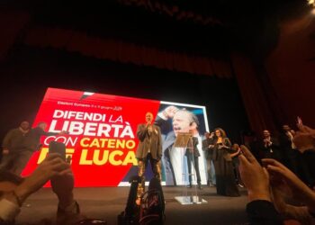 Al Quirino il candidato con Cateno De Luca: 'un atto d'amore'