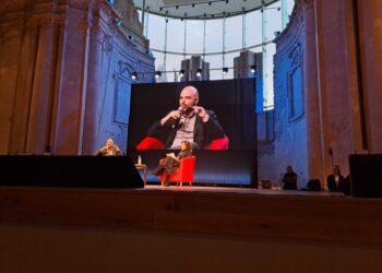 Lo scrittore al Festival del giornalismo di Perugia