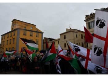 Corteo a Sassari e presidi a Cagliari e Nuoro