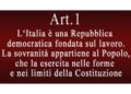 Sindacato a 25 aprile con testo art.1 legge fondamentale in mano