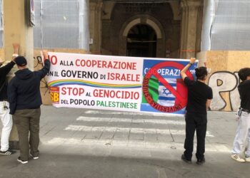 Striscione al rettorato 'Stop al genocidio in Palestina'