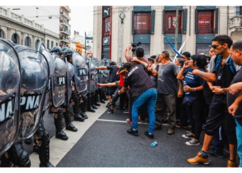 Proseguono le proteste per gli esuberi di impiegati statali