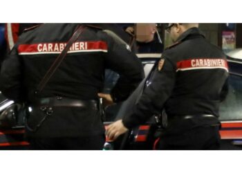 Ferito si è presentato in caserma con vestiti intrisi di sangue